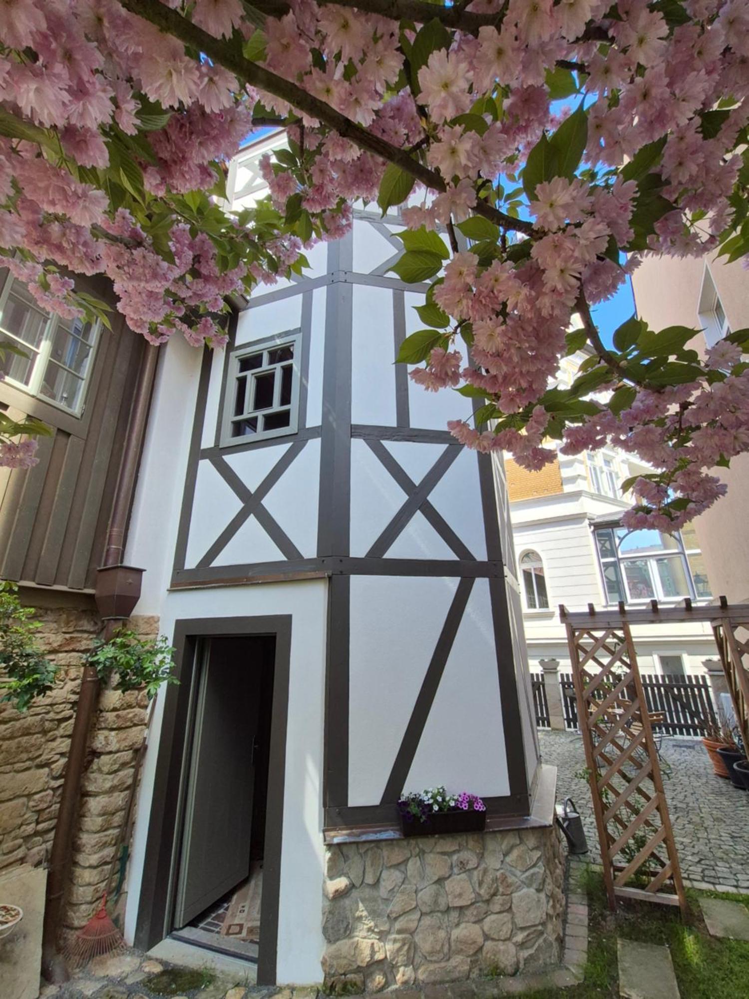 Aussergewoehnliches, Historisches, Spaetgotisches Wohnhaus Von 1519, Gries 5 Gera Esterno foto